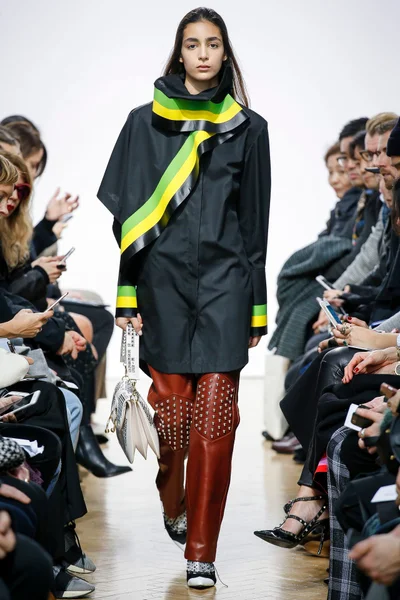 Look 22